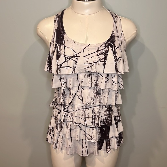 Ruffled Women’s Tank Top from Forever 21 - Picture 3 of 13